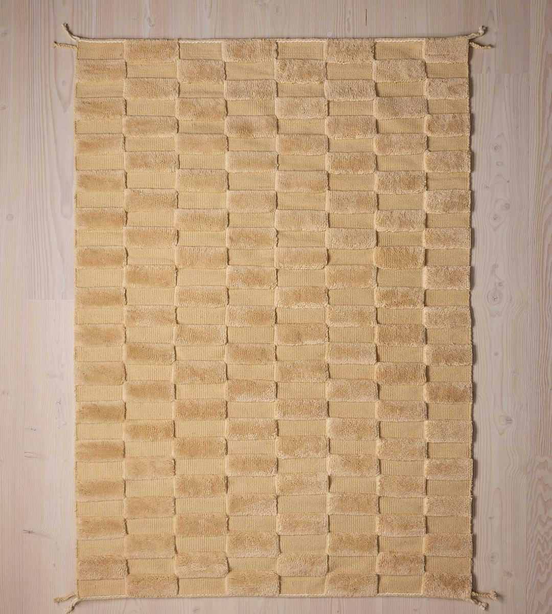 Hand Loom , Hand Tufted Farah Rug