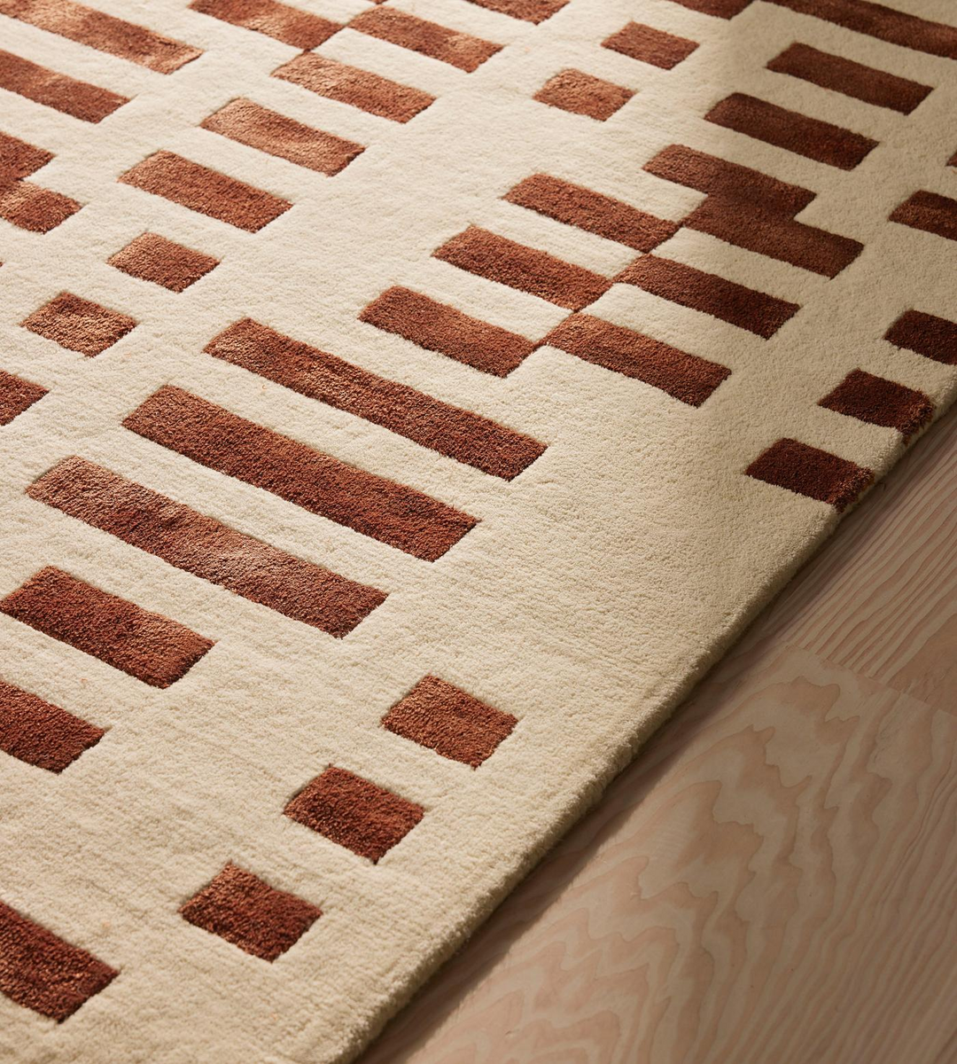 Hand Tufted Rust Raya Rug