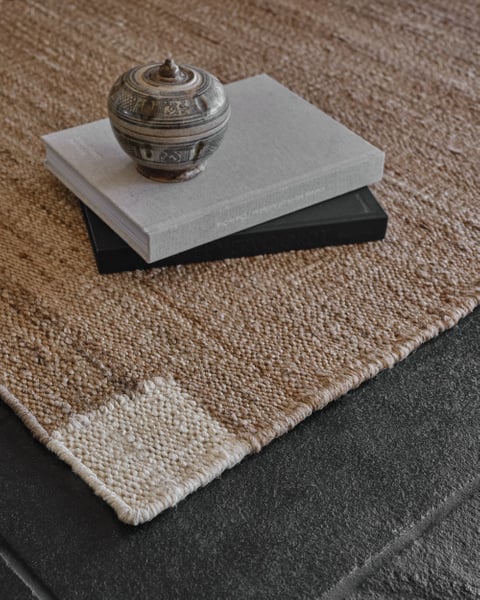 Hand Loom , Hand Tufted Jute Corner – Cream Rug