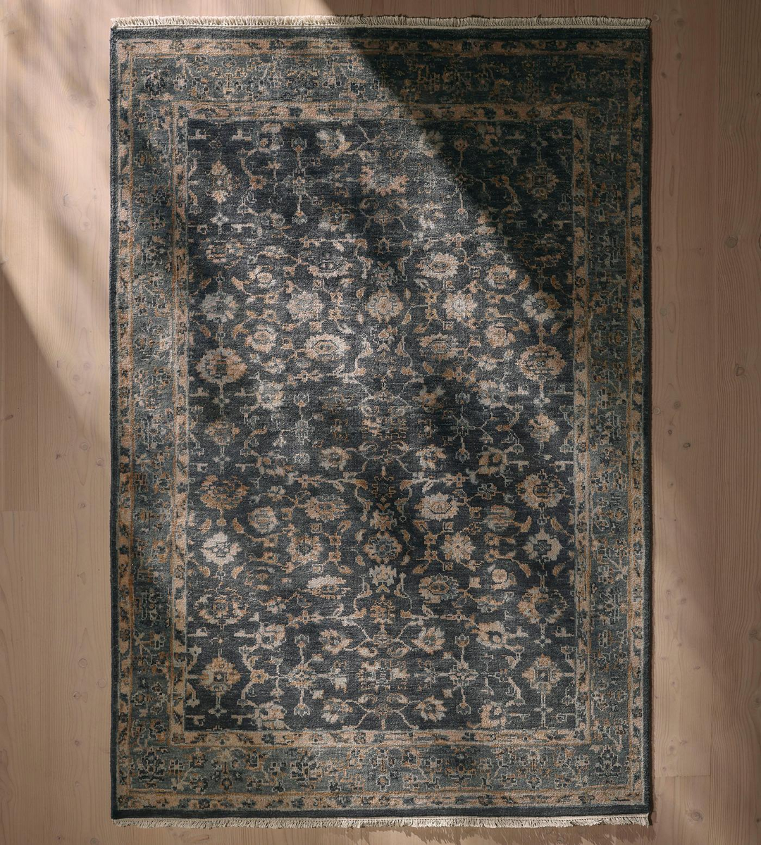 Hand knotted , Hand Tufted Royce Rug